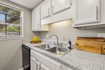 Built-in dishwasher
